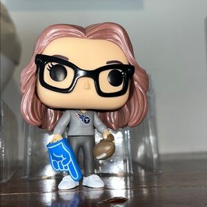 New Rare NFL Lady Woman with Glasses Tennessee Titans Funko Pop! #1 Fan Tieler